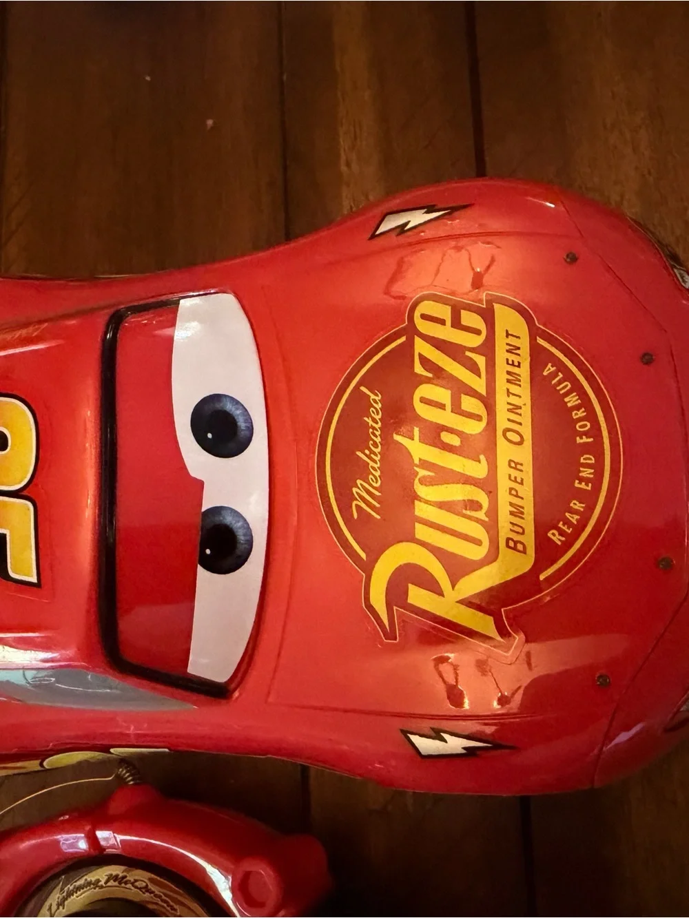 Lightning McQueen Remote Control Race Car w/ Remote